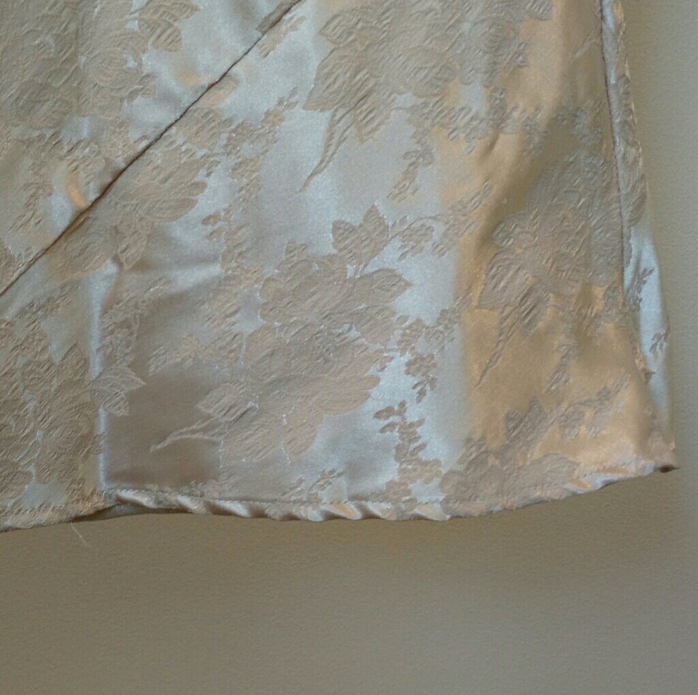CDC Rampage satin brocade evening gown. - Picture 4 of 8